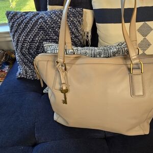 Fossil Leather Tote Bag in Light Beige